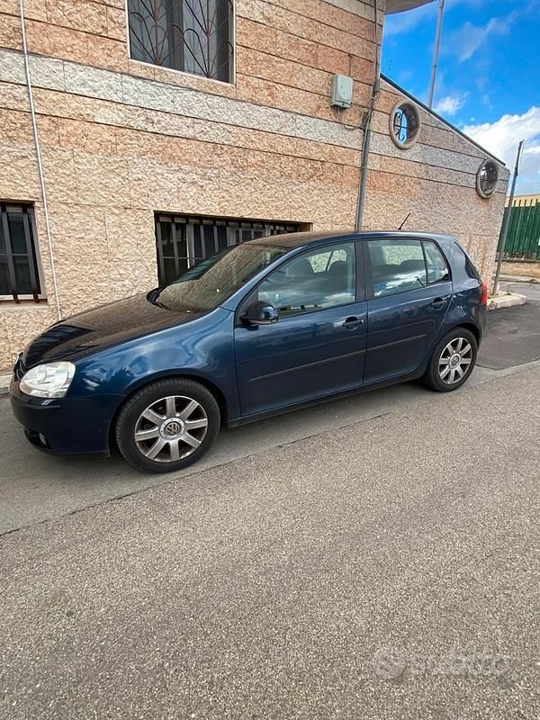 Usata VW Golf V 115 CV (84 kW) 2007 Blu Berlina