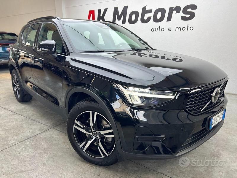 Usata Volvo XC40 Plus 163 CV (119 kW) 2022 Nero SUV