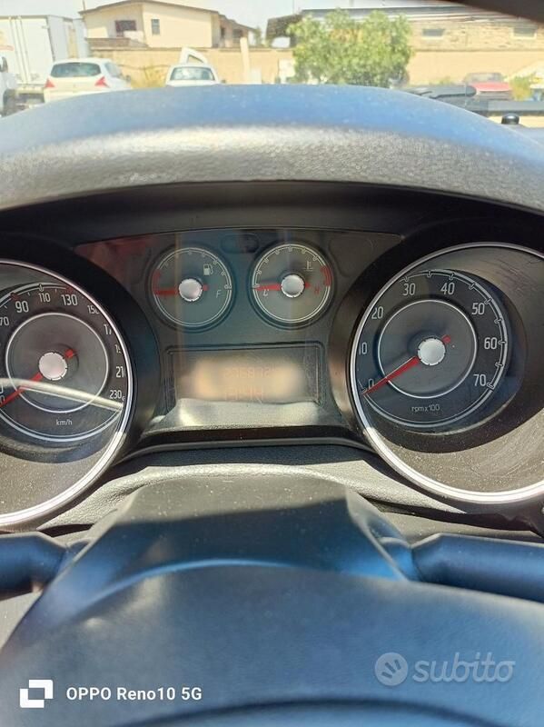 Usata Fiat Punto 77 CV (56 kW) 2012 Bianco Utilitaria