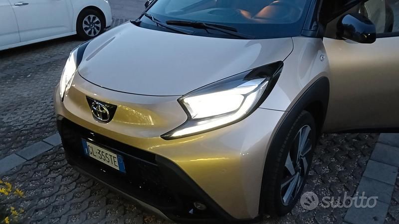 Usata 2022 Toyota Aygo X Lounge SUV | 15.200 € (Buon prezzo) - Immagine 1/4