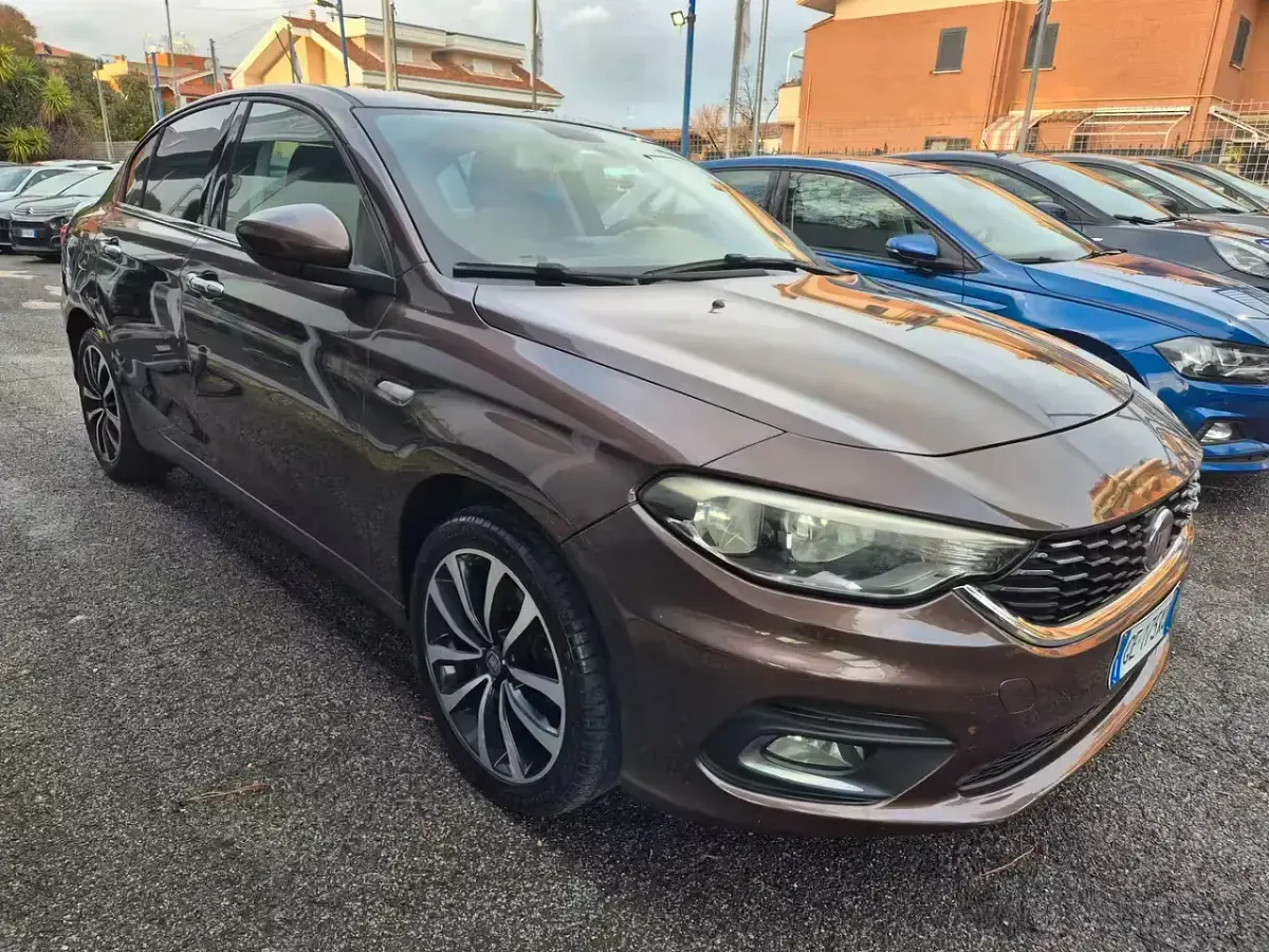 Usata Fiat Tipo 95 CV (69 kW) 2016 Grigio Berlina