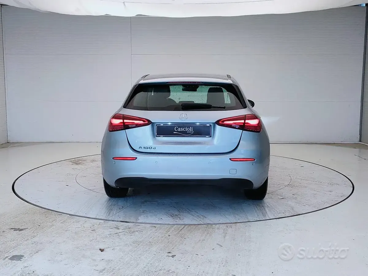 Usata Mercedes A180 Advanced 116 CV (85 kW) 2025 Argento Berlina