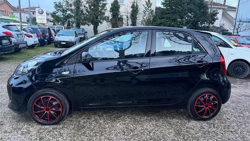 Usata Kia Picanto City 67 CV (49 kW) 2016 Nero Utilitaria