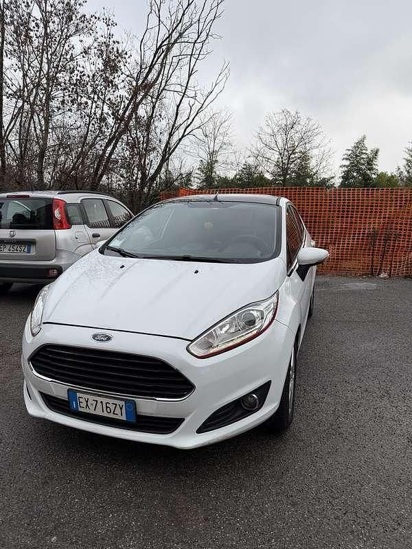 Usata Ford Fiesta Titanium 90 CV (66 kW) 2012 Berlina