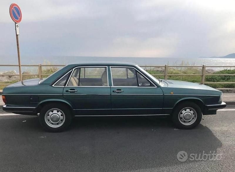 Usata Audi 100 86 CV (63 kW) 1982 Verde Berlina