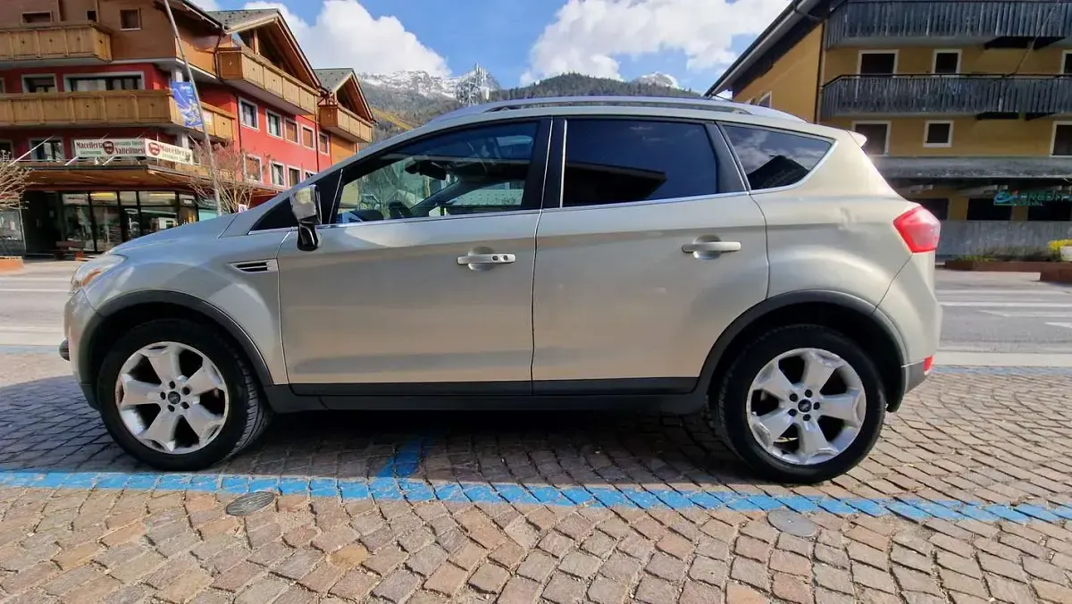 Occasion Ford Kuga Individual 163 PK (119 kW) 2010 Grijs SUV
