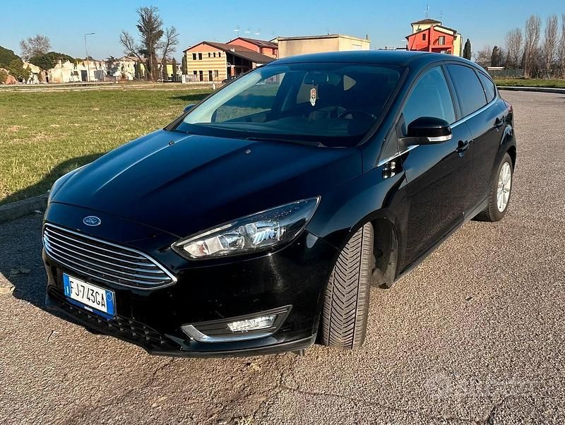 Usata Ford Focus Titanium 120 CV (88 kW) 2017 Nero Berlina