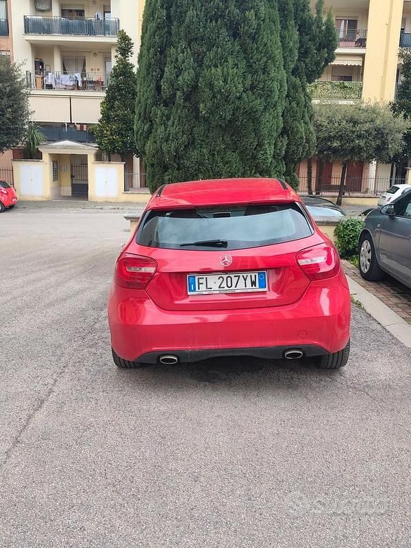 Usata Mercedes A200 156 CV (114 kW) 2014 Rosso Utilitaria