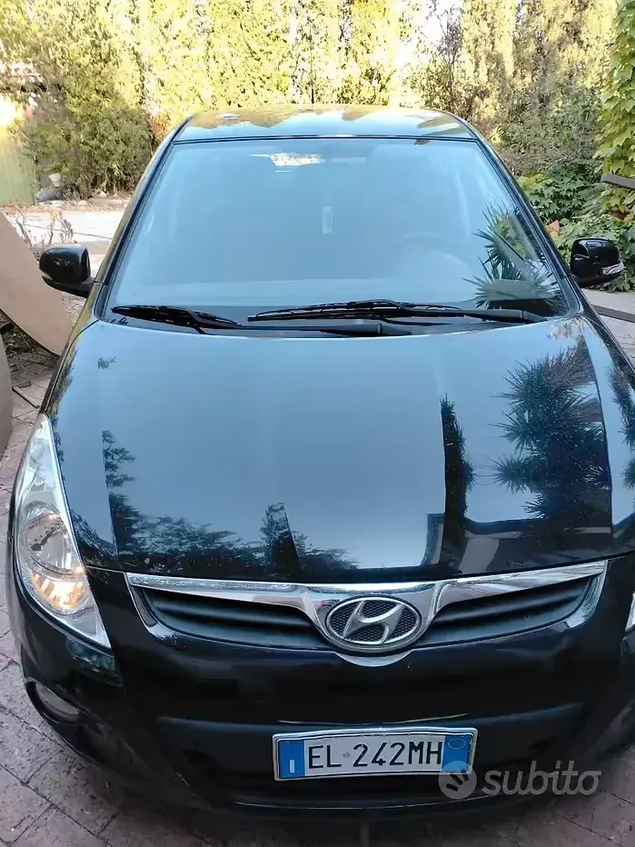 Usata Hyundai i20 115 CV (84 kW) 2012 Nero Utilitaria