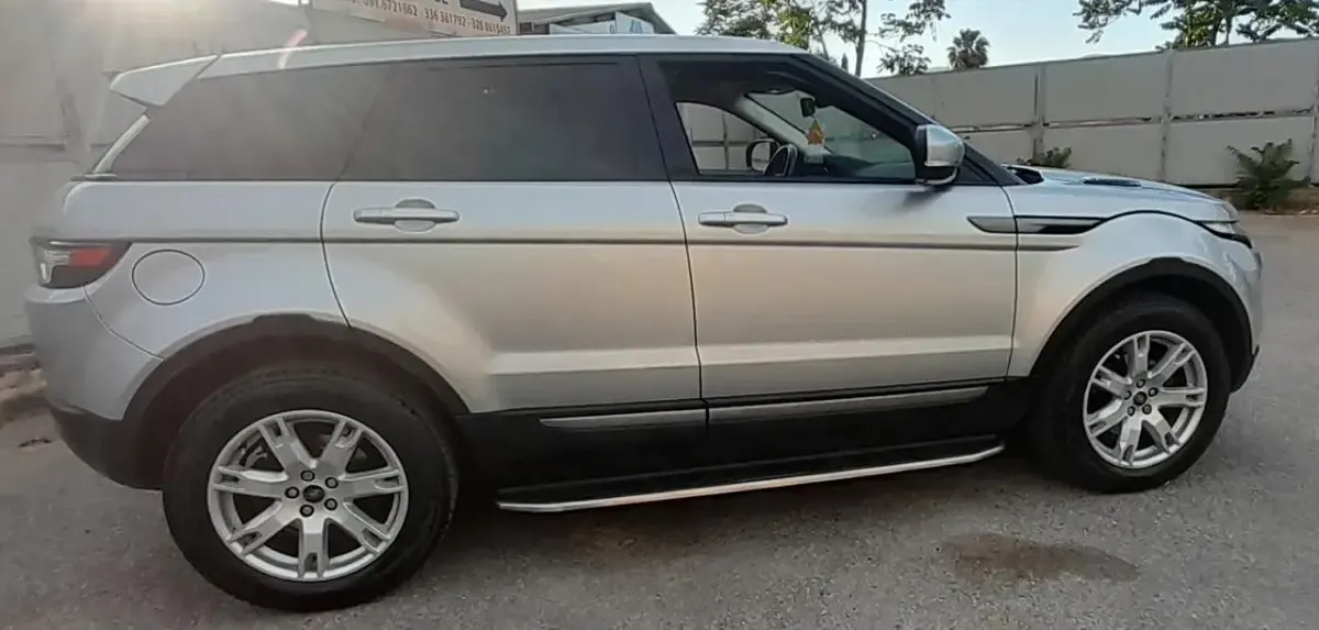 Usata Land Rover Range Rover evoque Dynamic 150 CV (110 kW) 2012 Argento SUV