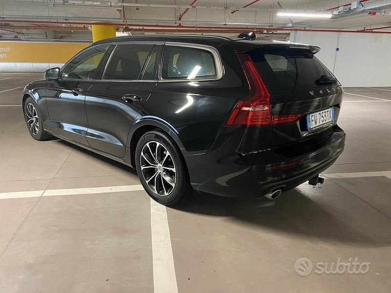 Usata Volvo V60 Business Edition 190 CV (139 kW) 2019 Nero Station wagon