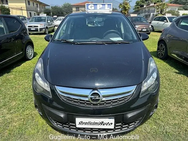 Używany Opel Corsa Edition 86 KM (63 kW) 2014 Czarny Hatchback