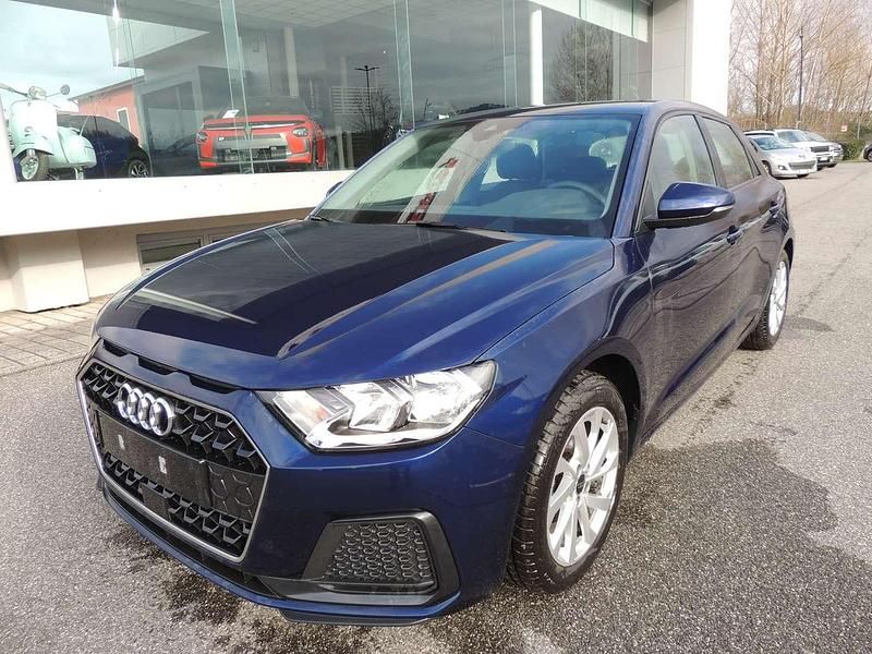 Usata Audi A1 Sportback Business 95 CV (69 kW) 2024 Blu/azzurro Utilitaria