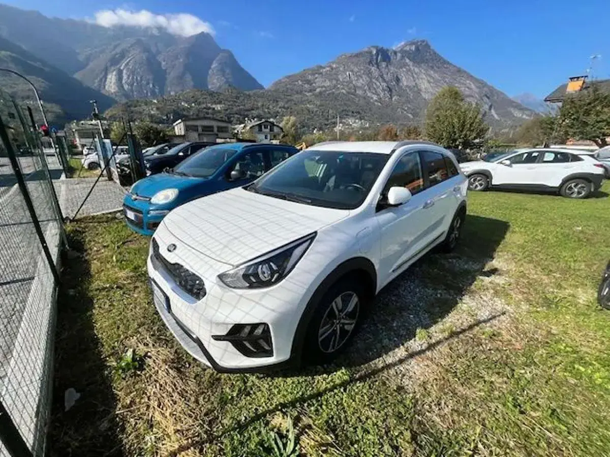 Usata Kia Niro Style 105 CV (77 kW) 2021 Bianco SUV