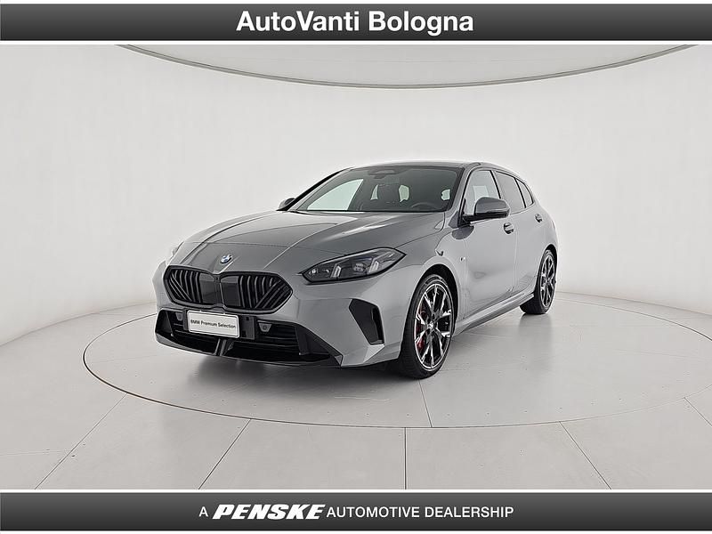 Grigio Usata 2024 BMW 118 Comfort Edition Due volumi | 34.980 € (Cara) - Immagine 1/2