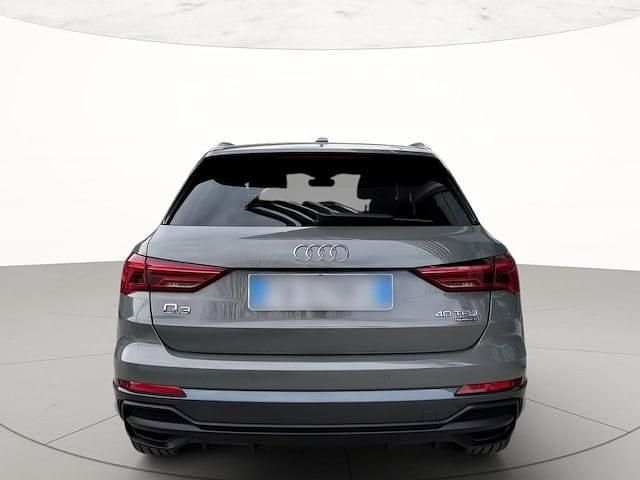 Usata Audi Q3 S-Line 190 CV (139 kW) 2019 Grigio chronos metallizzato SUV