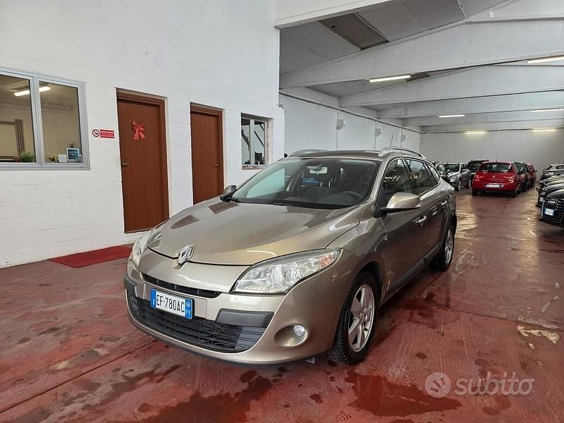 Usata Renault Mégane GrandTour GT 110 CV (80 kW) 2010 Giallo Station wagon