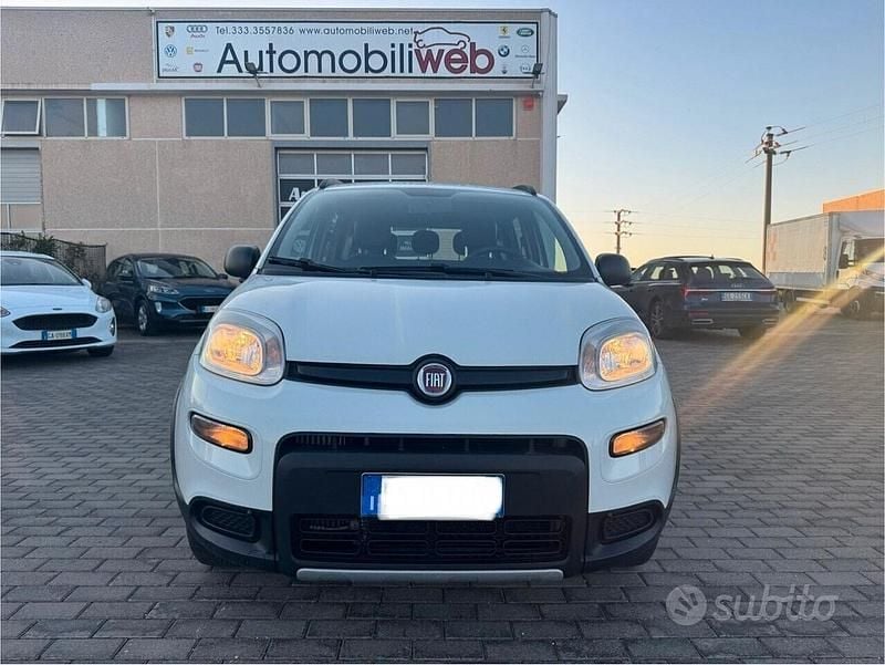 Usata Fiat Panda 4x4 S 86 CV (63 kW) 2019 Bianco Utilitaria