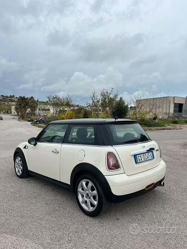 Usata Mini Cooper Coupé 2009 Bianco Coupé