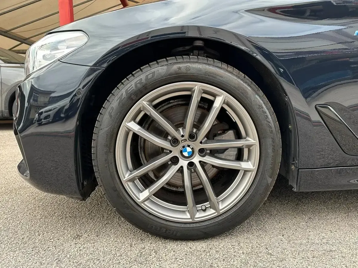Usata BMW 520 M Sport 190 CV (139 kW) 2018 Blu Station wagon
