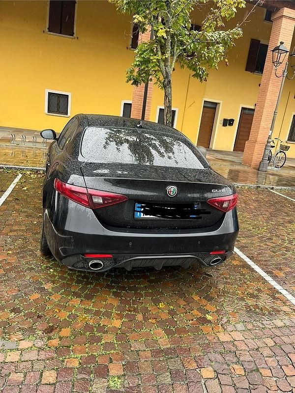 Usata Alfa Romeo Giulia Business 150 CV (110 kW) 2018 Nero Berlina