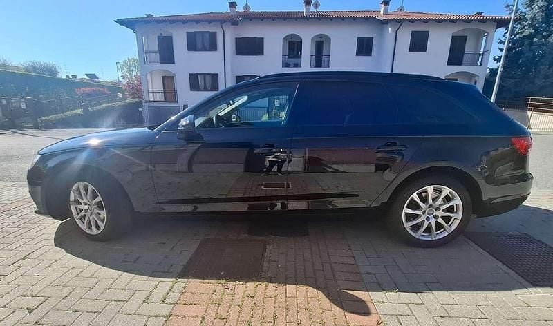 Käytetty Audi A4 Business 150 HP (110 kW) 2017 Musta Farmari