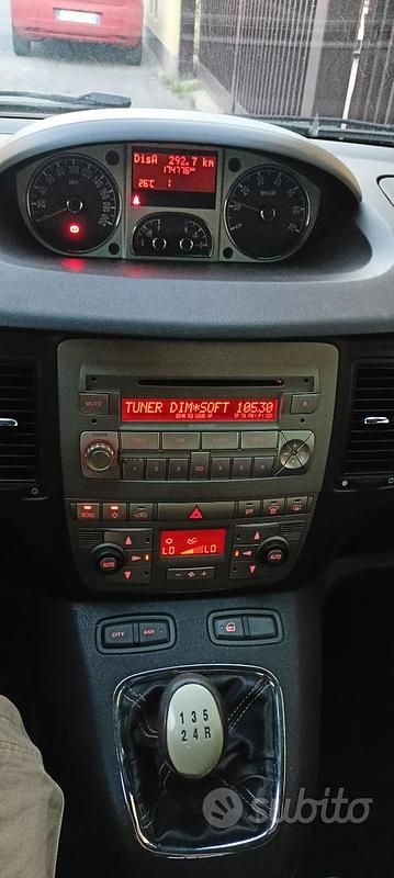 Usata Lancia Musa 77 CV (56 kW) 2009 Monovolume