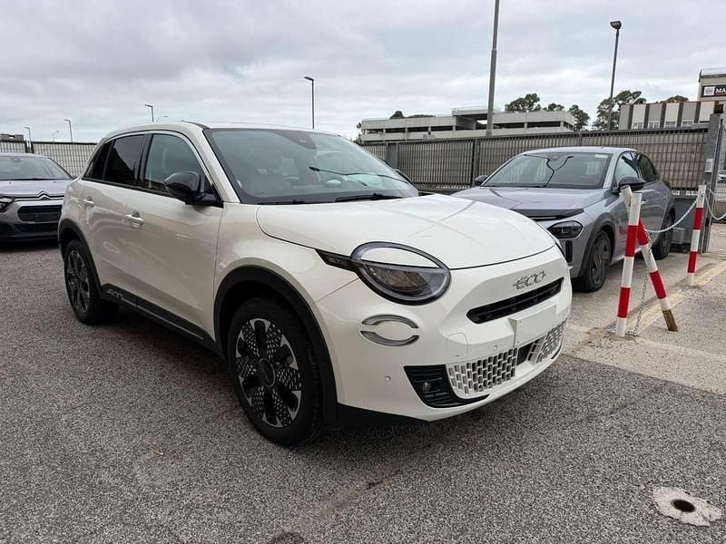 Usata Fiat 600 La Prima 101 CV (74 kW) 2024 Bianco SUV