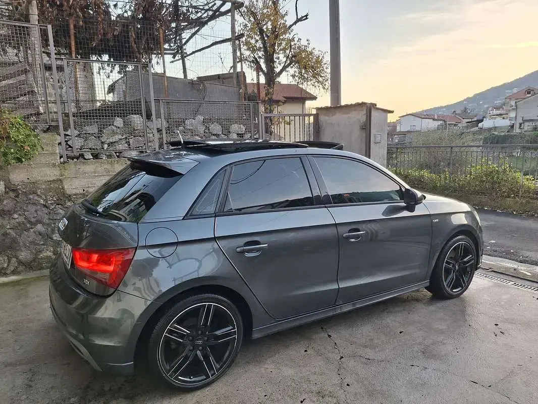 Usata Audi A1 Sportback Attraction 105 CV (77 kW) 2012 Utilitaria