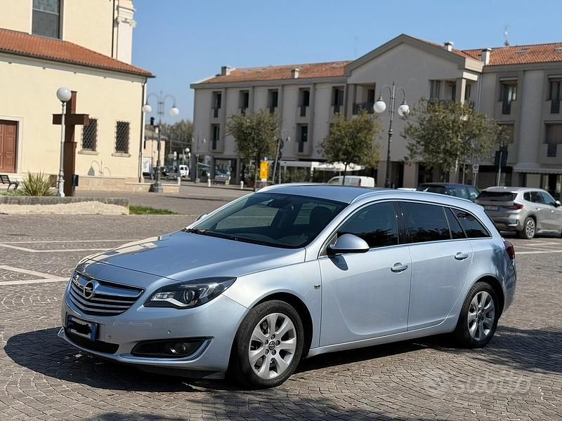 Usata Opel Insignia Cosmo 174 CV (127 kW) 2013 Grigio Station wagon