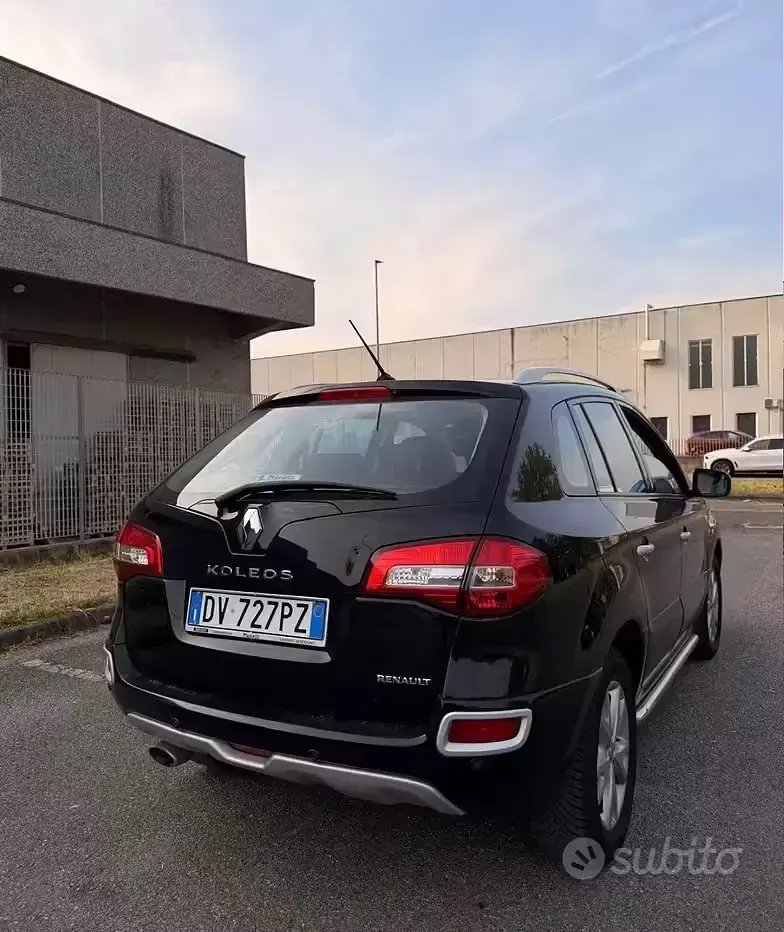 Usata Renault Koleos Dynamique 150 CV (110 kW) 2009 Nero SUV