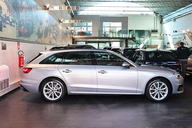 Usata Audi A4 Advanced Plus 163 CV (119 kW) 2024 Argento Station wagon