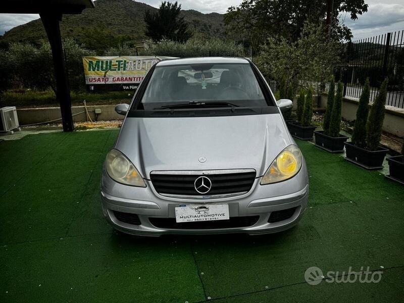 Usata Mercedes A180 109 CV (80 kW) 2005 Grigio Berlina