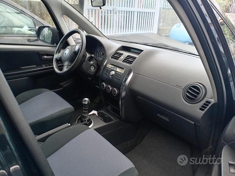Usata Fiat Sedici Dynamic 120 CV (88 kW) 2008 Nero SUV