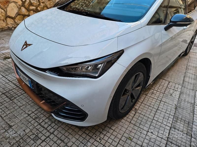 Usata Cupra Born 150 kW (204 CV) 2023 Bianco Utilitaria