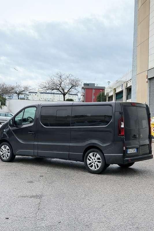 Usata Opel Vivaro 121 CV (88 kW) 2019 Monovolume