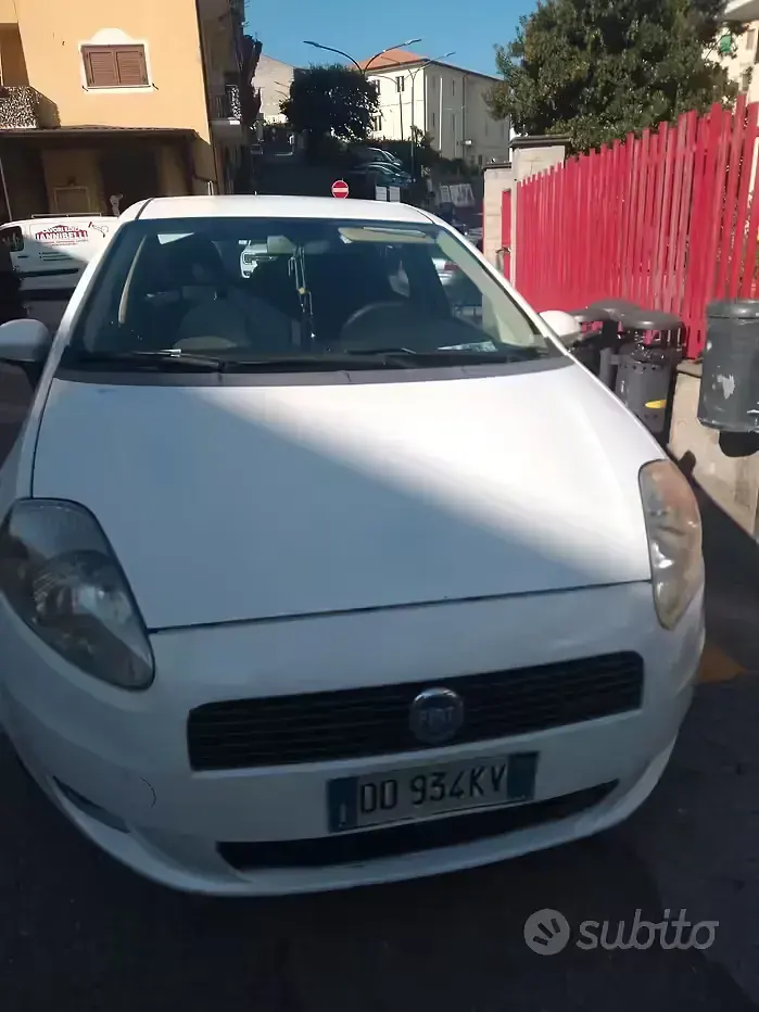 Usata Fiat Grande Punto 120 CV (88 kW) 2007 Bianco Utilitaria