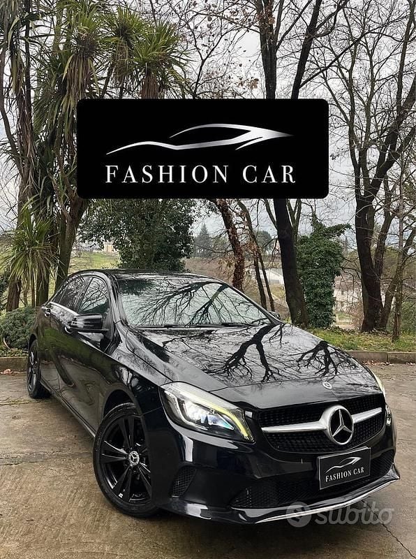 Nero Usata 2017 Mercedes A180 Tre volumi | 13.400 € (Buon prezzo) - Immagine 1/4