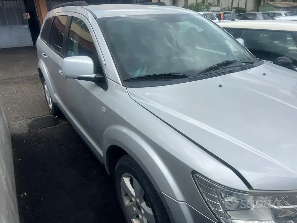 Usata Fiat Freemont Lounge 170 CV (125 kW) 2013 Grigio SUV