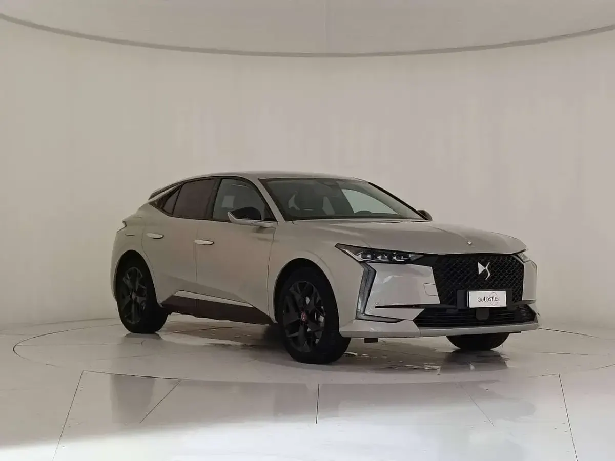Usata DS Automobiles DS4 Trocadero 179 CV (131 kW) 2022 Grigio affascinante SUV
