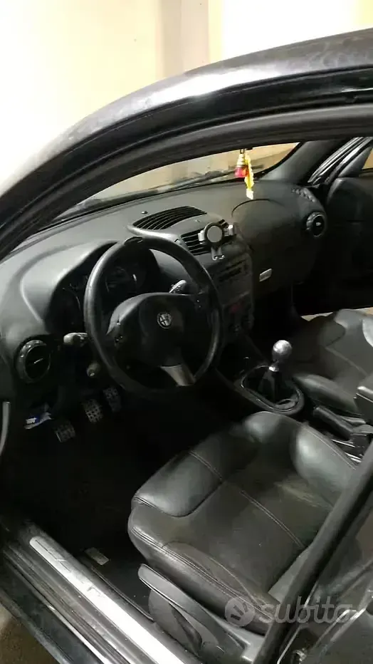 Usata Alfa Romeo 147 116 CV (85 kW) 2008 Utilitaria