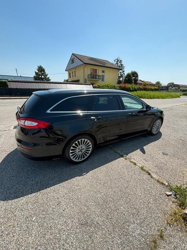 Usata Ford Mondeo 150 CV (110 kW) 2016 Nero Station wagon