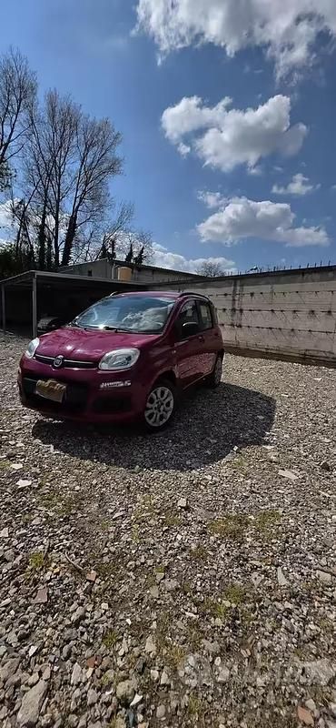 Usata Fiat Panda 85 CV (62 kW) 2014 Rosso Utilitaria