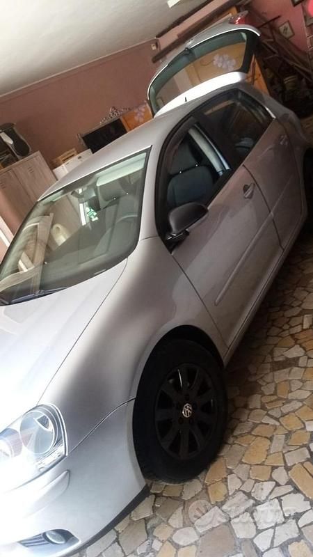 Usata VW Golf IV 122 CV (89 kW) 2005 Grigio Berlina