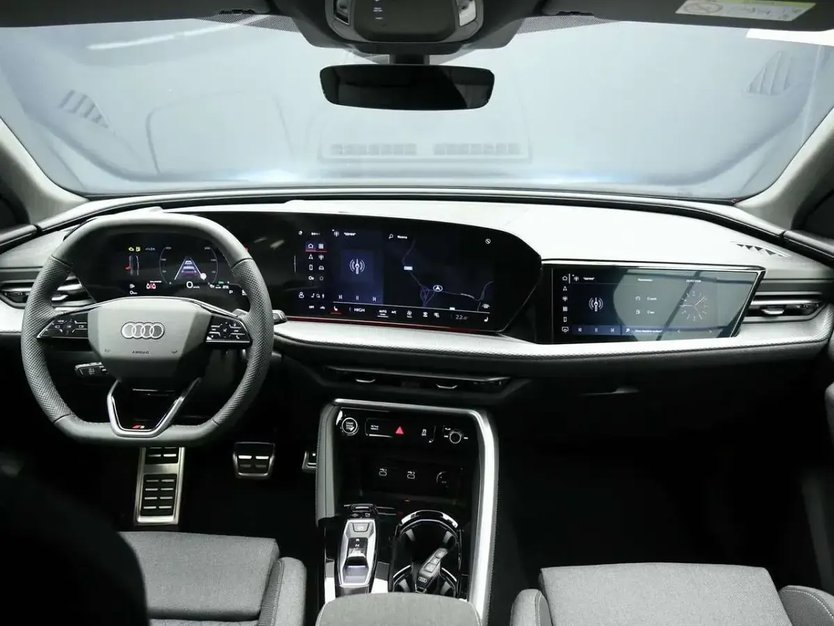 Nuova Audi Q5 Sportback S-Line 204 CV (150 kW) 2025 Grigio SUV
