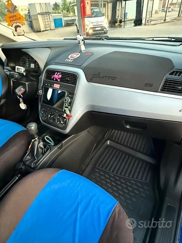 Usata Fiat Grande Punto 65 CV (47 kW) 2007 Blu Utilitaria