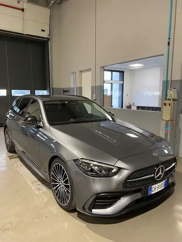 Usata Mercedes C300 Premium Plus 265 CV (194 kW) 2022 Grigio Station wagon