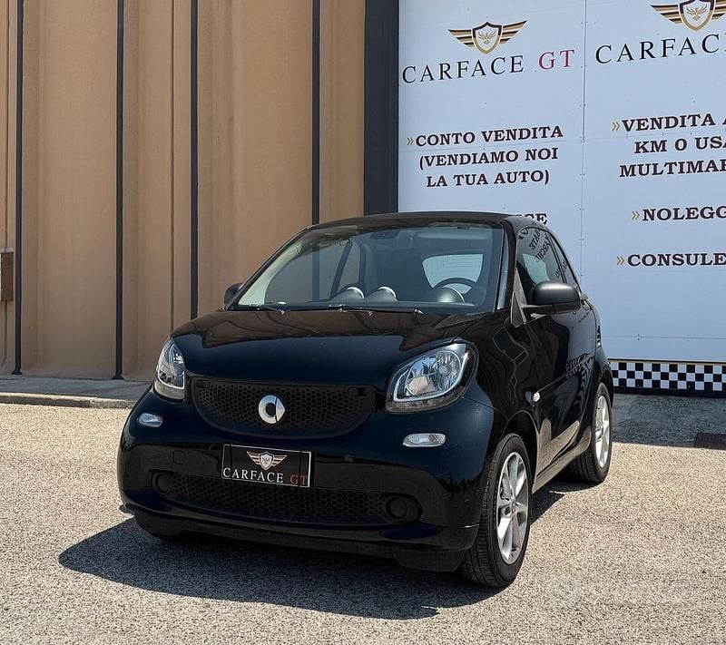 Nero Usata 2017 Smart ForTwo Coupé Prime Due volumi | 13.000 € (Buon prezzo) - Immagine 1/4