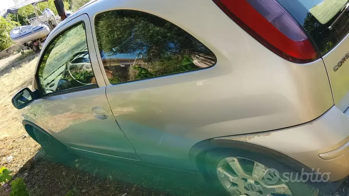 Usata Opel Corsa 69 CV (50 kW) 1998 Bluazzurro Utilitaria