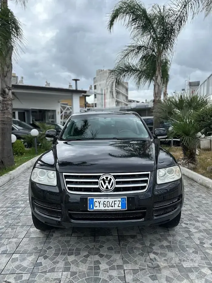 Usata VW Touareg 174 CV (127 kW) 2005 Nero SUV